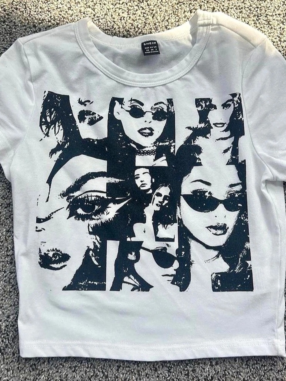 SHEIN Figure Graphic Crop Tee White & Black XS